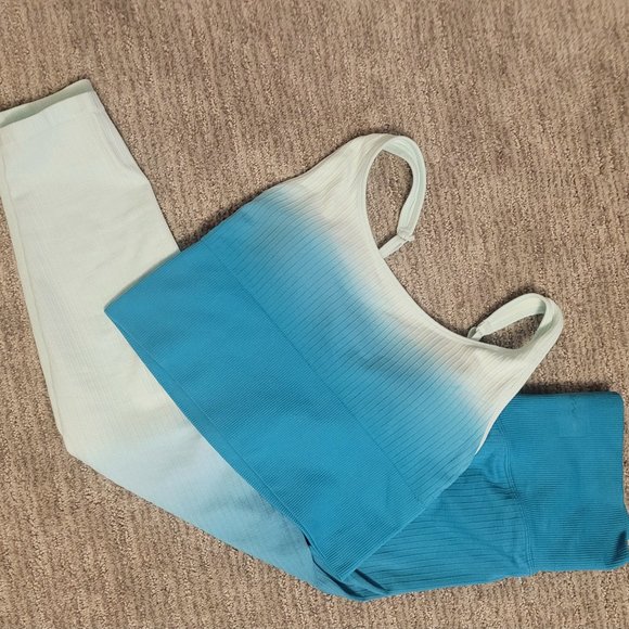 Pink by VS Seamless Dip Dye Sports Bra and Leggings Set - Picture 4 of 16